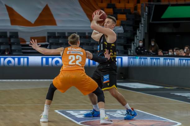 但在面对强 但在面对强