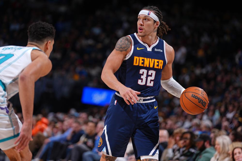 在艰难中崛 在艰难中崛